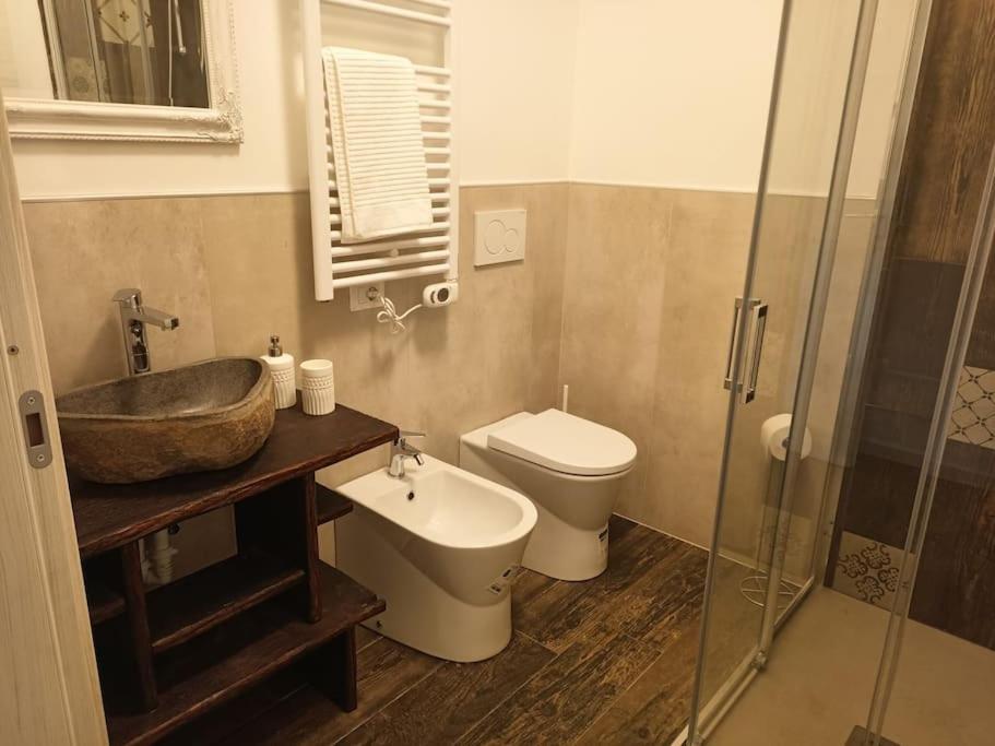 Alloggio Delizioso Domodossola Rooms Luaran gambar
