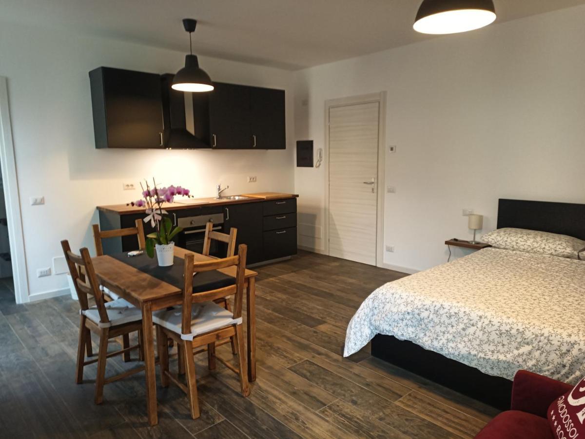 Alloggio Delizioso Domodossola Rooms Luaran gambar