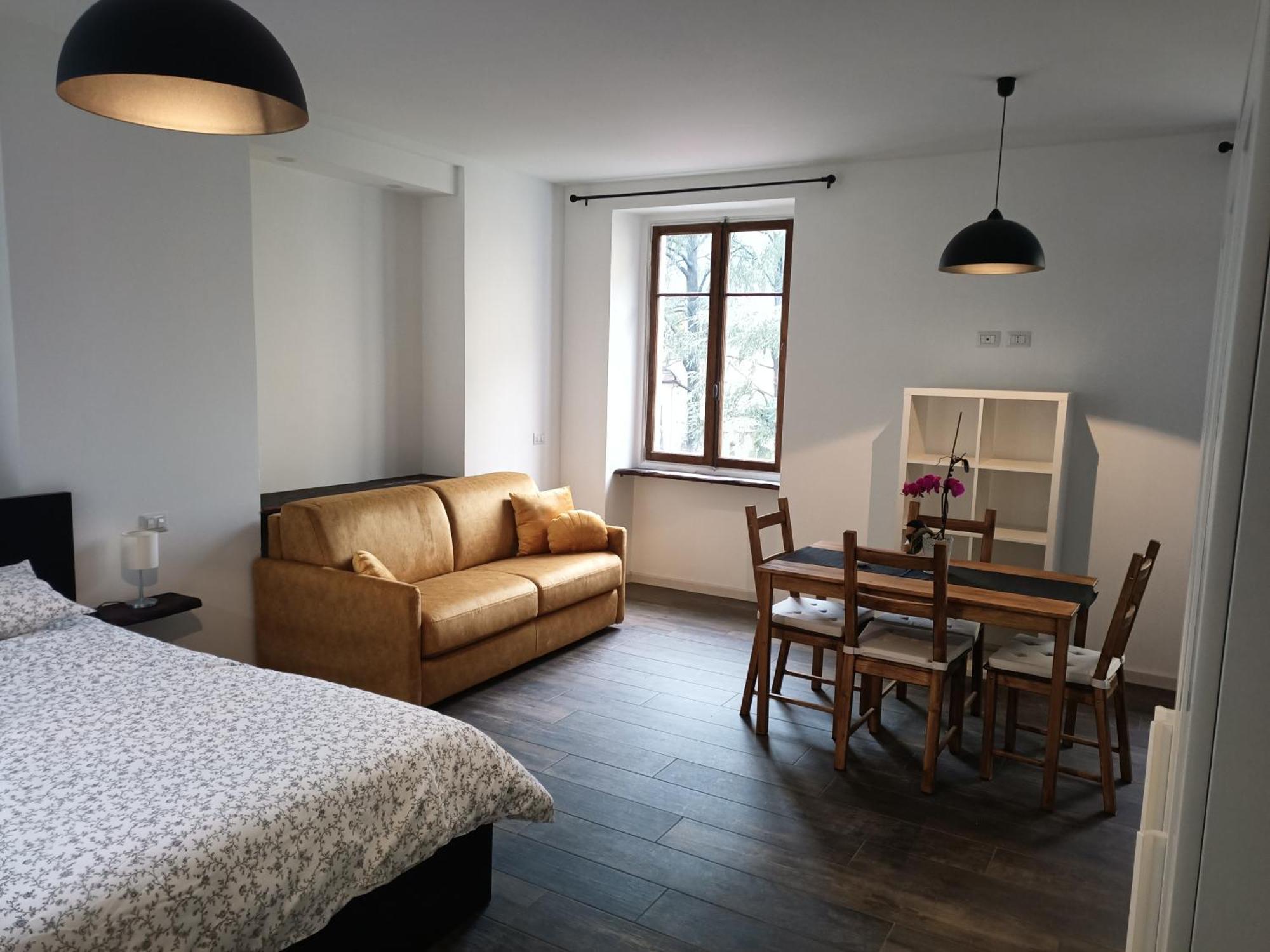 Alloggio Delizioso Domodossola Rooms Luaran gambar