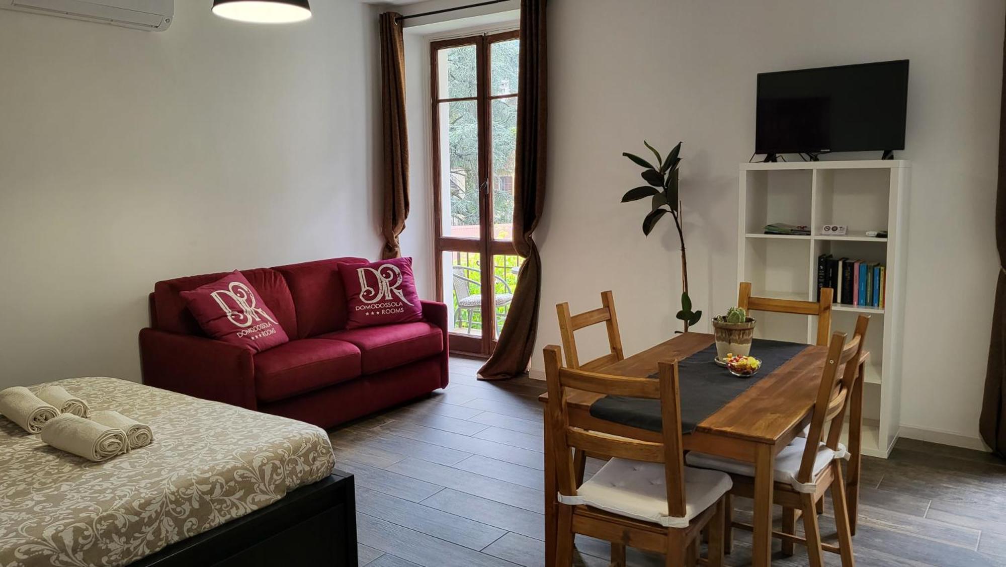 Alloggio Delizioso Domodossola Rooms Luaran gambar