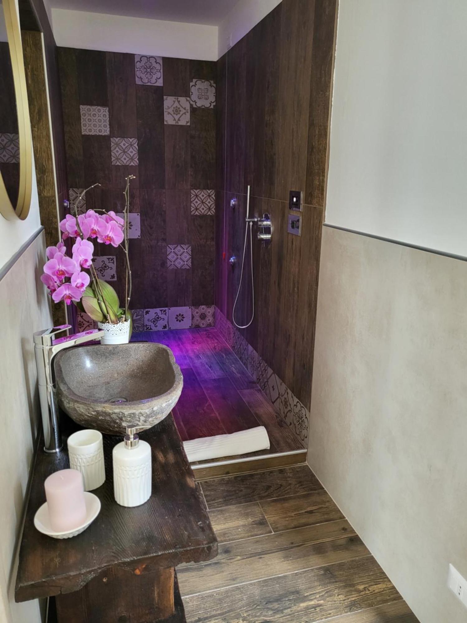Alloggio Delizioso Domodossola Rooms Luaran gambar